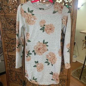 Fitted Floral Tunic Shirt by Kik Size Medium